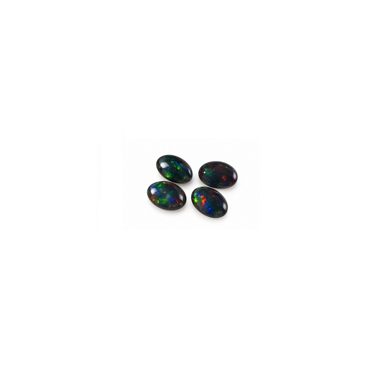 Opale noire 4×6mm